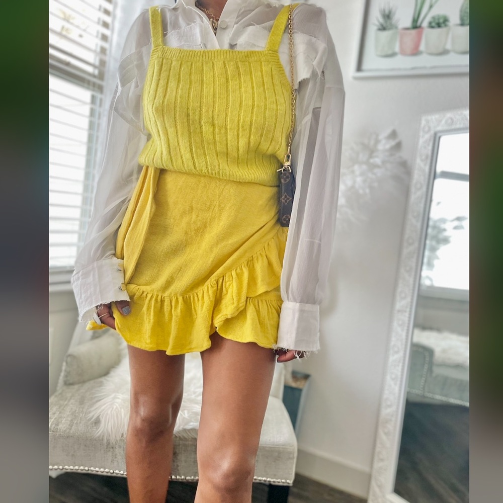 Knitted Sleeveless Sweater Vest Yellow Medium